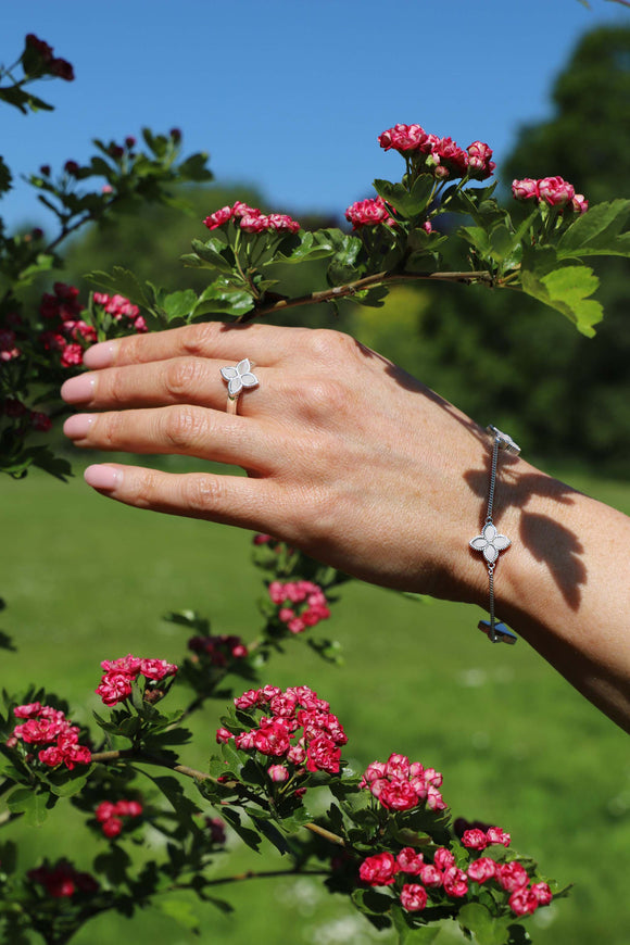 18ct White Gold White Mother of Pearl Eden Marquise Flower Bracelet