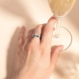 9ct White Gold Whitby Jet Diamond Tiara Band Ring. R1233.